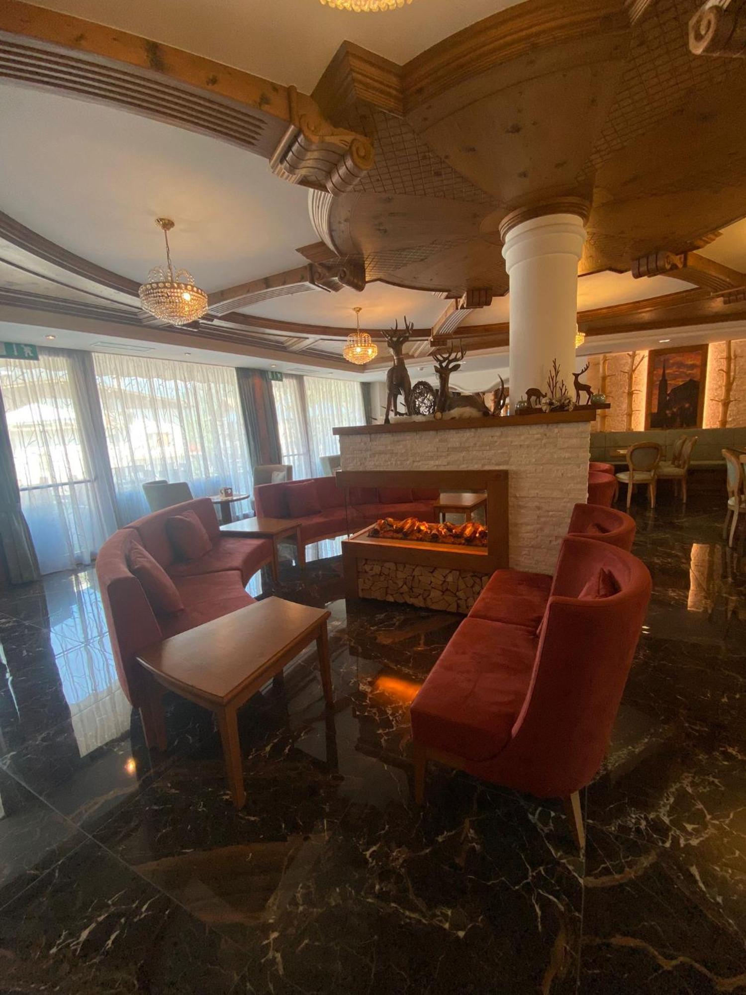 Family Hotel La Perla Fiera Di Primiero Ngoại thất bức ảnh