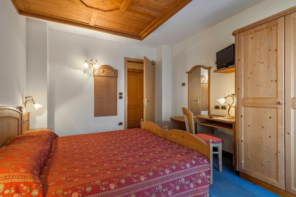 Family Hotel La Perla Fiera Di Primiero Ngoại thất bức ảnh