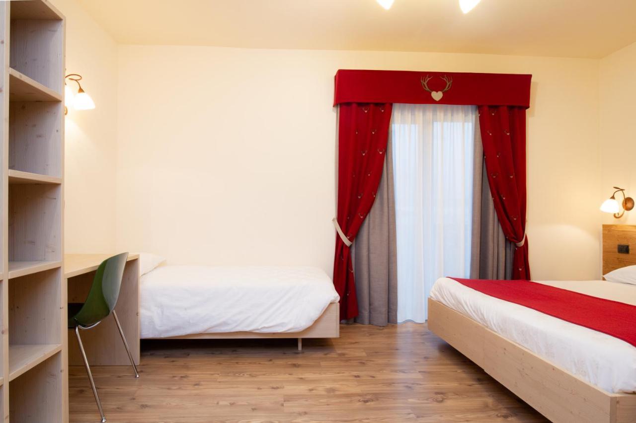 Family Hotel La Perla Fiera Di Primiero Ngoại thất bức ảnh